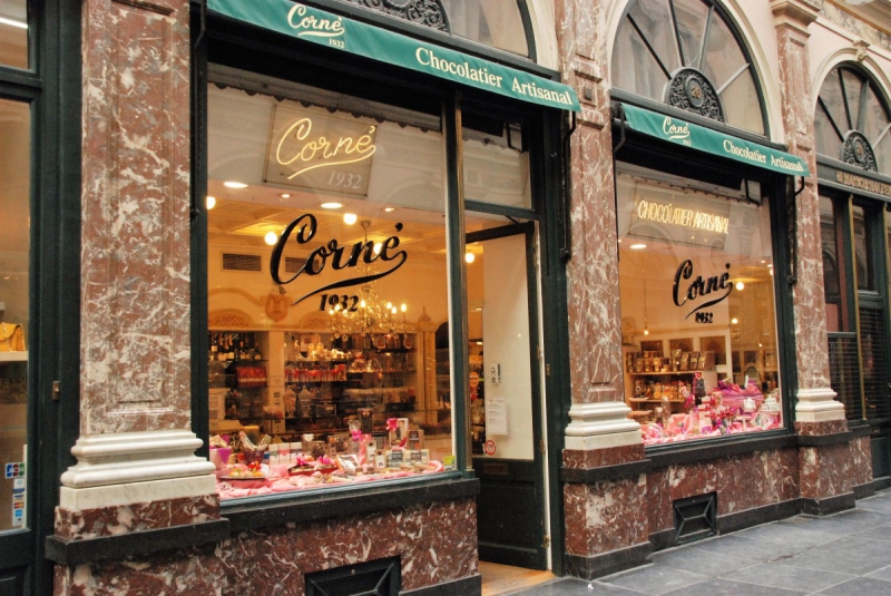 chocolaterie-BESSE SUR ISSOLE-min_chocolate_chocolaterie_shop_luxury_chic_gallery_brussels_belgium-558146